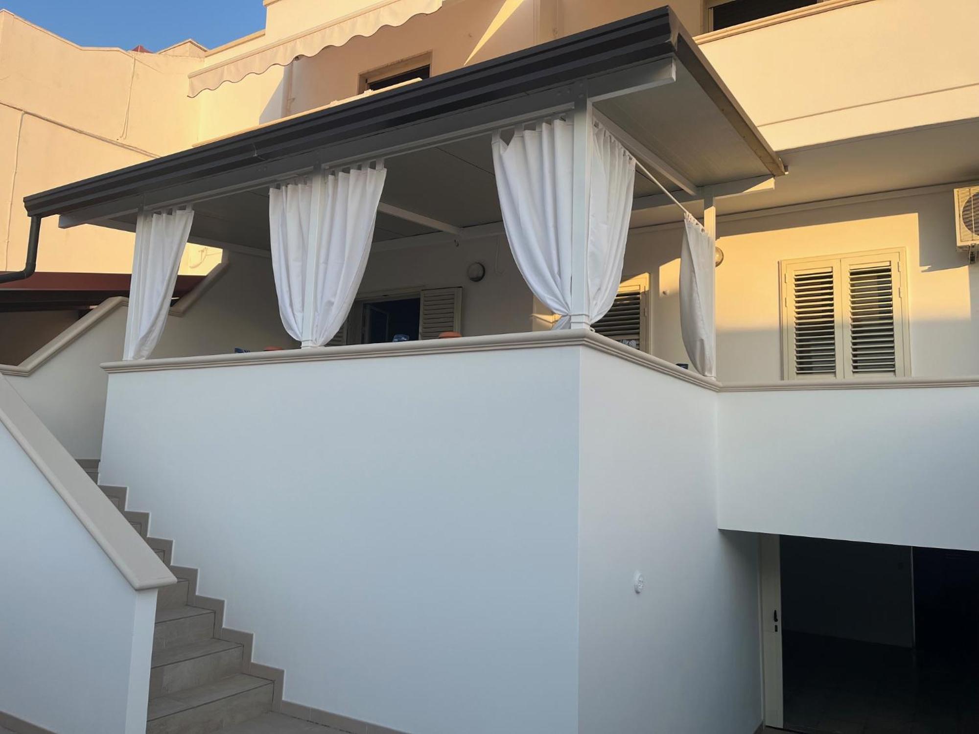 Villa Ticia A 100 Metri Dalla Spiaggia Con Parcheggio Privato Lido Marini Exterior photo